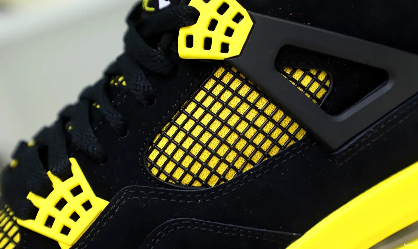  2023 Jordan4 Jordan Air thunder 0702